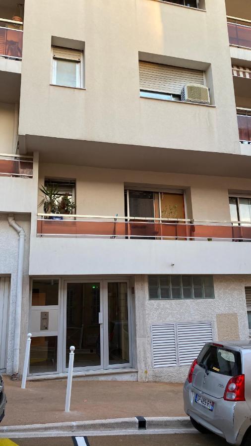 Azur Climatise, Wifi, Ascenseur A 75 M De La Appartement
