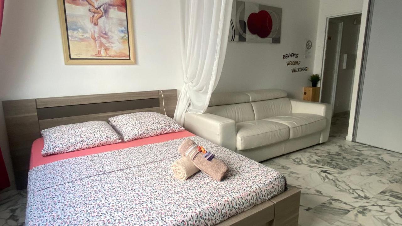 Azur Climatise, Wifi, Ascenseur A 75 M De La